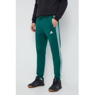 adidas pantaloni de trening culoarea verde, cu imprimeu IN0342
