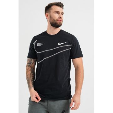 Tricou cu tehnologie Dri-FIT pentru antrenament