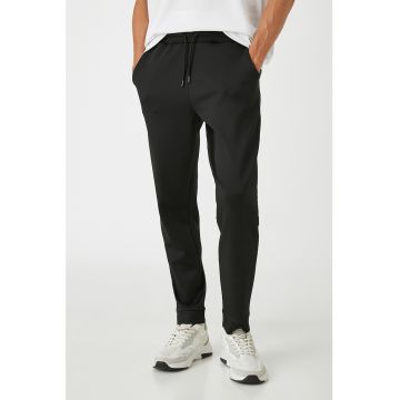 Pantaloni de trening conici cu snur