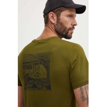 The North Face tricou din bumbac M S/S Redbox Celebration Tee barbati, culoarea verde, cu imprimeu, NF0A87NVPIB1