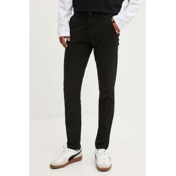 Tommy Jeans pantaloni barbati, culoarea albastru marin, mulata