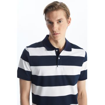 Tricou polo cu model in dungi