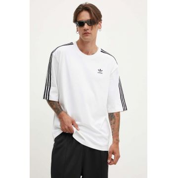 adidas Originals tricou din bumbac Adicolor Oversized Tee bărbați, culoarea alb, cu imprimeu, IZ2474