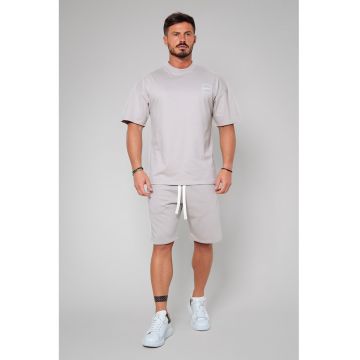 Set de pantaloni scurti si tricou cu maneci cazute