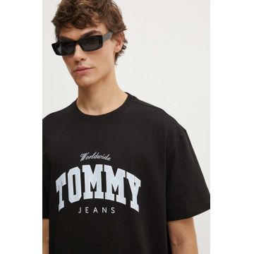 Tommy Jeans tricou din bumbac barbati, culoarea negru, cu imprimeu