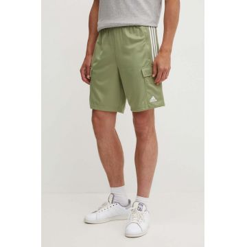 adidas pantaloni scurți de antrenament Tiro culoarea verde, IW5991