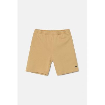 Lacoste pantaloni scurti barbati, culoarea bej