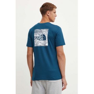 The North Face tricou din bumbac S/S Redbox Celebration Tee barbati, culoarea turcoaz, cu imprimeu, NF0A87NV1NO1