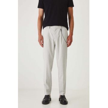 Medicine pantaloni barbati, culoarea gri, cu fason chinos