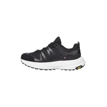 Pantofi sport low-cut cu insertii din material textil