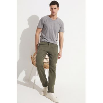 Pantaloni chino din amestec de bumbac