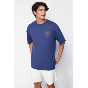 Tricou supradimensionat cu imprimeu grafic