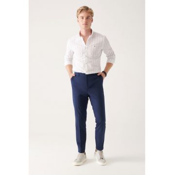 Pantaloni eleganti cu aspect texturat