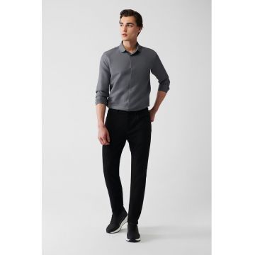 Pantaloni slim fit cu buzunare aplicate