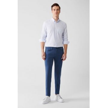 Pantaloni slim fit cu buzunare aplicate