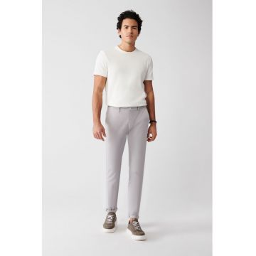 Pantaloni chino slim fit din material elastic