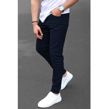 Pantaloni slim fit