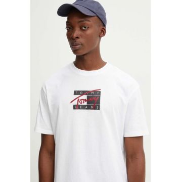 Tommy Jeans tricou barbati, culoarea alb, cu imprimeu, DM0DM18528