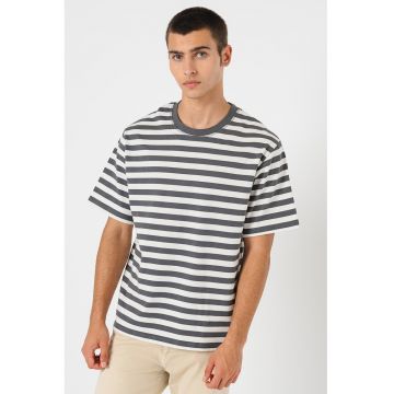 Tricou de bumbac cu model cu dungi