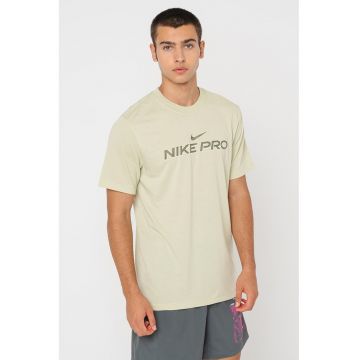 Tricou cu tehnologie Dri-FIT - pentru antrenament