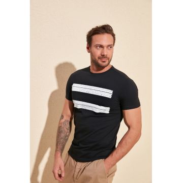 Tricou slim fit cu decolteu la baza gatului