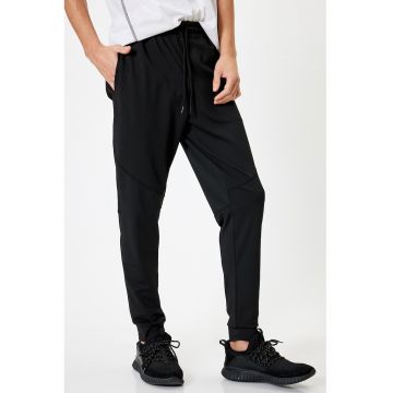 Pantaloni de trening cu snur de ajustare in talie