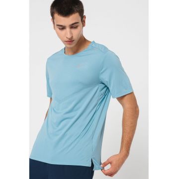 Tricou cu tehnologie Dri-Fit pentru alergare Rise 365