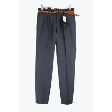 Pantaloni casual barbati cu buzunare oblice si cusaturi contraste gri inchis