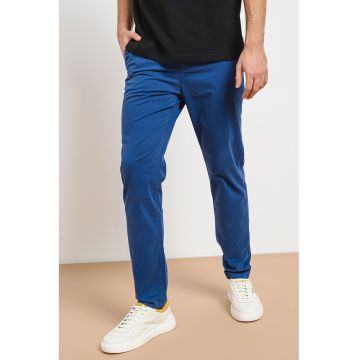 Pantaloni chino cu croiala conica