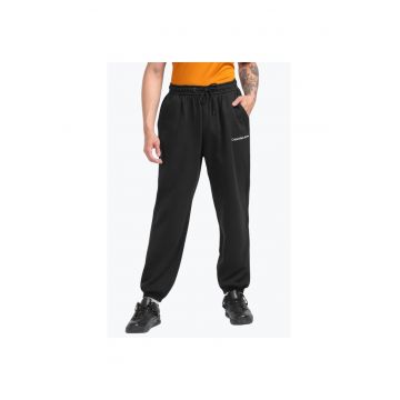 Pantaloni trening barbati din molton cu croiala Relaxed Fit negru