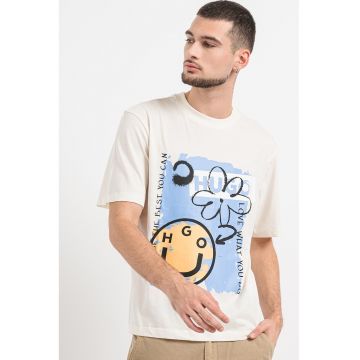 Tricou cu model si decolteu la baza gatului