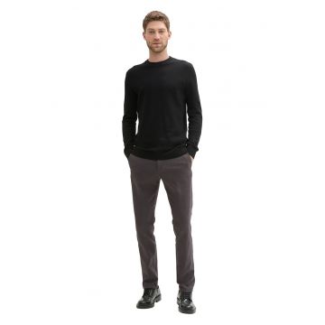 Pantaloni slim fit cu buzunare oblice