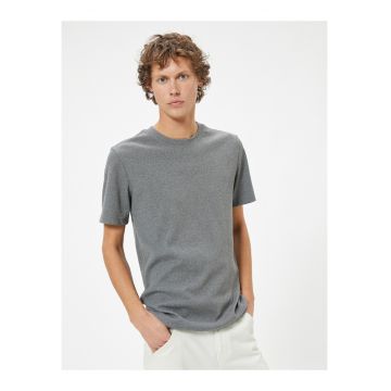 Tricou slim-fit