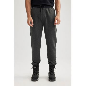 Pantaloni de trening cu talie ajustabila