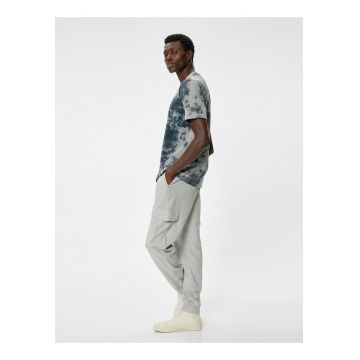 Pantaloni jogger cargo supradimensionati