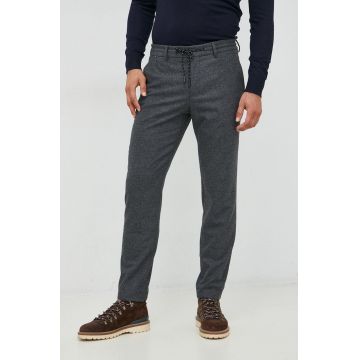 BOSS pantaloni din lana barbati, culoarea gri, cu fason chinos