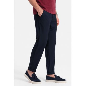 Pantaloni chino cu buzunare oblice