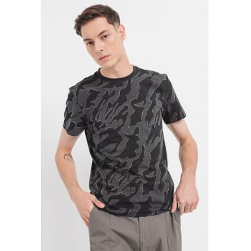 Tricou cu imprimeu camuflaj