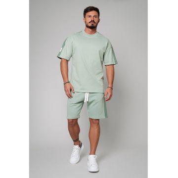 Set de tricou si pantaloni scurti cu garnituri contrastante - 2 piese