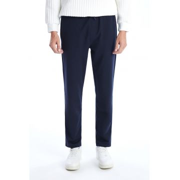 Pantaloni de trening cu snur de ajustare