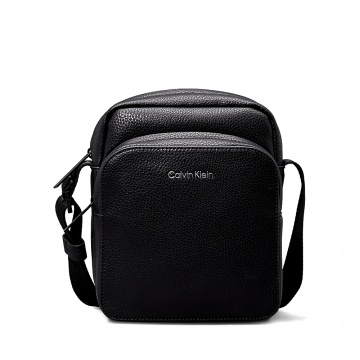 Geantă crossbody bărbați CK Calvin Klein neagră cu logo 3109BGEA2763N