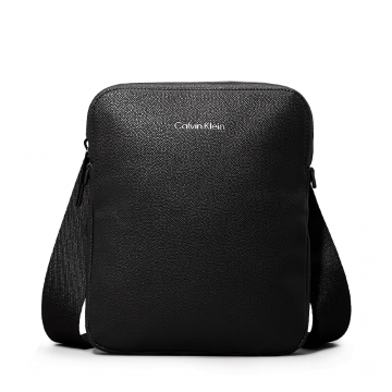 Geantă crossbody bărbați CK Calvin Klein neagră cu logo 3109BGEA2767N