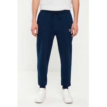 Pantaloni de trening cu talie ajustabila