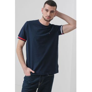 Tricou cu decolteu rotund