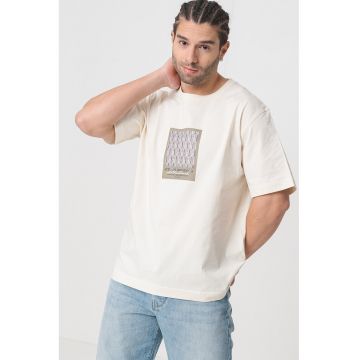 Tricou lejer cu imprimeu grafic