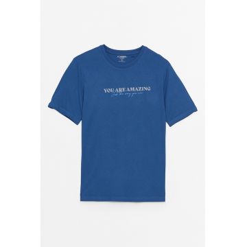 Tricou cu imprimeu si decolteu la baza gatului