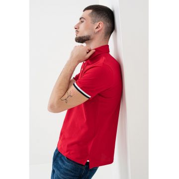 Tricou polo cu logo brodat