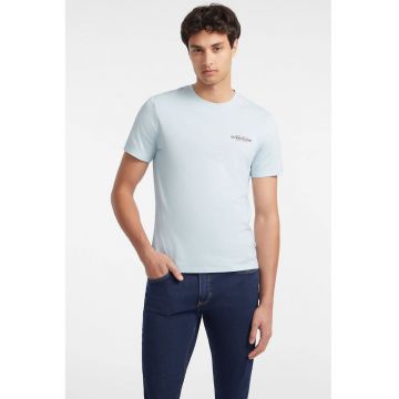 Tricou slim fit cu decolteu la baza gatului