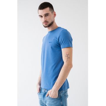 Tricou slim fit cu decolteu la baza gatului