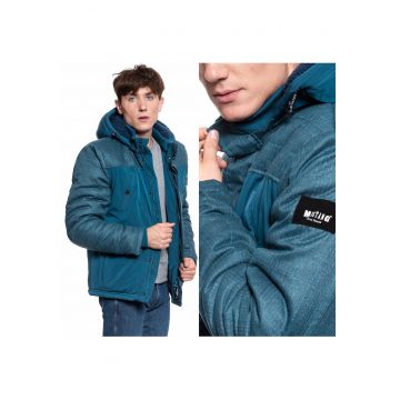 Jacheta De Iarna - Daniel - Material: 100% Poliester - Croi: Regular Fit - Inchidere: Fermoar - Capse - Numar De Buzunare: 5 - Albastru Jacheta De Iarna - Daniel - Material: 100% Poliester - Croi: Regular Fit - Inchidere: Fermoar - Capse - Numar De Buzunare: 5 - Albastru